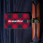 Étiquette À Bagage Marque à bagages plaid rouge tendance | personnali<br><div class="desc">Marque à bagages rustique tendance. Ce tag personnalisé est un cadeau idéal pour vos amis ou ceux que vous aimez.</div>