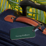 Étiquette À Bagage Minimaliste Emerald Green Professionnel Simple<br><div class="desc">Ces simples et minimalistes peuvent être personnalisés pour inclure un nom ou n'importe quel texte de votre choix. Si vous ne voulez pas de texte et préfèreriez juste un blanc,  alors vous pouvez simplement supprimer le texte.</div>