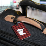 Étiquette À Bagage Minnesota | Buffle rouge et noir placé à domicile<br><div class="desc">Reproduisez votre état d'origine du Minnesota avec cette mignonne étiquette de valise en plaid rouge et noir avec une carte silhouette de l'état du Minnesota avec "home" imprimé à l'intérieur en écriture script. Ce joli design rustique en plaid de buffle hivernal fait un grand pot de Noël pour les femmes,...</div>