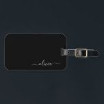 Étiquette À Bagage Monogramme Black Girl Script Nom Moderne<br><div class="desc">Monogramme noir Ajouter votre propre nom Sac à bagages Sac Tag Le tag sac fait le cadeau parfait pour 16 ans,  mariage,  douche nuptiale,  baby shower ou une fête de bachelorette pour quelqu'un décorant sa chambre dans le style.</div>