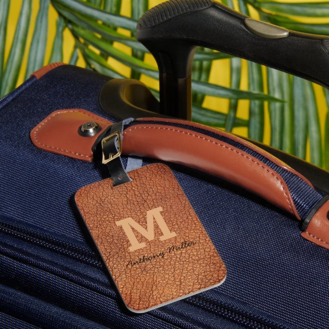 Étiquette À Bagage Monogramme Chic Cuir Brown Nom Script Moderne (Insitu Rectoal 1)