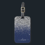 Étiquette À Bagage Monogramme de nom pailleté bleu marine argenté pou<br><div class="desc">Oreiller monogramme et initiale pailleté bleu marine et argenté. L'étiquette de bagage est le cadeau idéal pour un anniversaire sweet 16,  un mariage,  une douche de mariée,  une baby shower ou une soirée enterrement de vie de jeune fille pour quelqu'un qui décore sa chambre avec style.</div>
