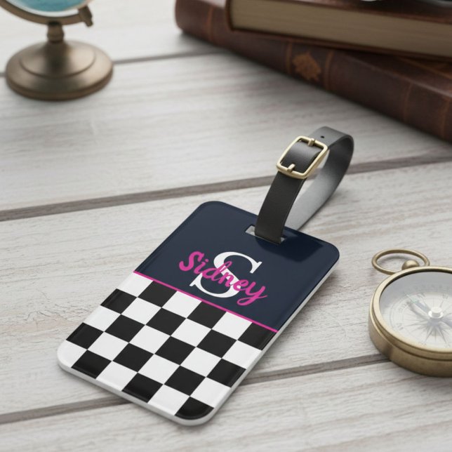 Étiquette À Bagage Monogramme de nom rose néon damier rétro (Créateur téléchargé)