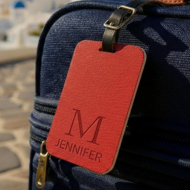 Étiquette À Bagage Monogramme en cuir texturé rouge Nom personnalisé (Créateur téléchargé)