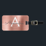Étiquette À Bagage Monogramme en métal brossé rose or Nom et initiale<br><div class="desc">Rose Gold } Blush Pink brossé Foil Monogramme Nom et étiquette initiale de bagage. Cette étiquette de sac est parfaite pour le retour à l'école,  le travail ou le voyage.</div>