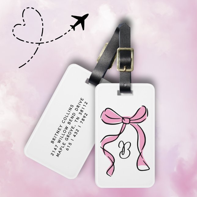 Étiquette À Bagage Monogramme initiale à nœud rose coquette en script (Sweet, chic, and ready to jet set ✈️)