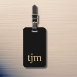 Étiquette À Bagage Monogramme Masculine Noir Simple<br><div class="desc">Simple design élégant personnalisable étiquette bagage avec arrière - plan noir,  or gras monogramme.</div>