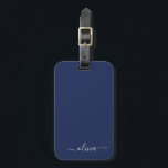 Étiquette À Bagage Monogramme moderne bleu marine et blanc<br><div class="desc">Découvrez notre collection de monogrammes modernes bleu et blanc de la Marine : Élevez votre décor de maison avec notre collection sophistiquée avec un schéma de couleurs bleu marine et blanc contemporain. Chaque pièce est minutieusement conçue pour exsuder l'élégance et le style, parfait pour ajouter une touche de modernité à...</div>