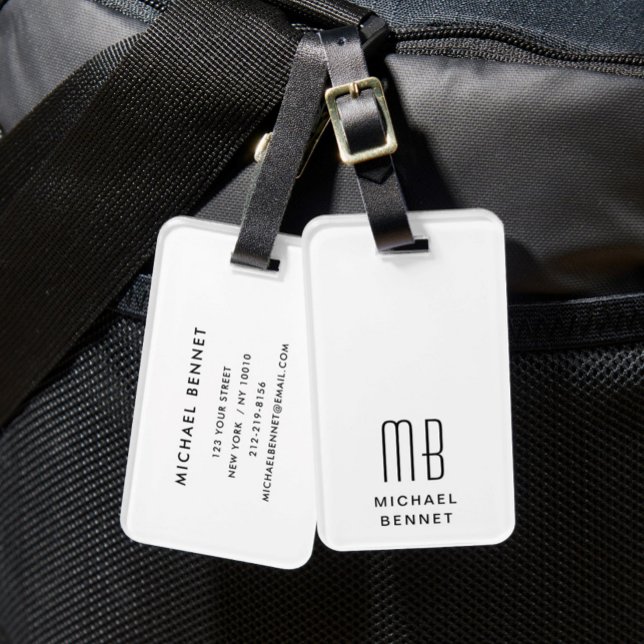 Étiquette À Bagage Monogramme moderne noir et blanc (Modern Monogram Black And White Luggage Tag)
