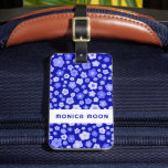 Étiquette À Bagage Motif de marguerites colorées mignonette bleu fonc<br><div class="desc">Modifiez le texte,  la police et les couleurs pour en faire votre propre texte. Main dessinée par moi pour toi. Consultez ma boutique pour plus de étiquettes de bagages ou faites-moi savoir si vous voulez quelque chose de personnalisé!</div>
