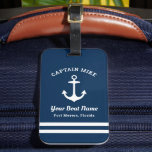 Étiquette À Bagage Nautique Marine Blue Custom Capitaine Nom du batea<br><div class="desc">La marque de bagage Nautique personnalisée dispose d'une ancre de bateau de style côtier avec un design de typographie élégant. Personnalisez le texte avec le nom du capitaine, le nom du bateau et l'emplacement. Fait un cadeau amusant et unique pour les propriétaires de bateaux. Les couleurs bleu marine et blanc...</div>