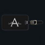 Étiquette À Bagage Noir Argent moderne Script Girl Monogramme Nom<br><div class="desc">Monogramme noir et argent Ajouter votre propre nom Script Bagage sac étiquette Le sac fait le cadeau parfait pour 16 ans,  mariage,  douche nuptiale,  baby shower ou bachelorette cadeau pour quelqu'un décorant sa chambre dans le style.</div>