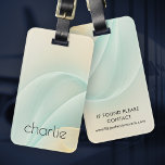 Étiquette À Bagage Nom des tourbillons bleu et jaune doré d'aqua clai<br><div class="desc">Marque bagage avec votre nom dans une police de caractères de script moderne sur un arrière - plan aux lignes pivotantes bleu aqua clair et jaune doré.</div>