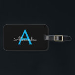 Étiquette À Bagage Nom du monogramme de la fille en noir bleu<br><div class="desc">Monogramme noir et bleu Ajouter votre propre nom Sac à bagages Sac Tag Le tag sac fait le cadeau parfait pour 16 ans,  mariage,  douche nuptiale,  baby shower ou de fête de bachelorette pour quelqu'un décorant sa chambre dans le style.</div>