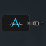 Étiquette À Bagage Nom du monogramme de la fille en noir bleu<br><div class="desc">Monogramme noir et bleu Ajouter votre propre nom Sac à bagages Sac Tag Le tag sac fait le cadeau parfait pour 16 ans,  mariage,  douche nuptiale,  baby shower ou de fête de bachelorette pour quelqu'un décorant sa chambre dans le style.</div>