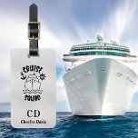 Étiquette À Bagage Nom monogramme de la mer de l'équipe de croisières<br><div class="desc">Un arrière - plan faux argenté. Décoré avec un bateau de croisière et le texte : Croisière Squad. Personnalisez et ajoutez vos initiales monographiques et votre nom complet sur le devant. Retour : ajoutez vos coordonnées.</div>