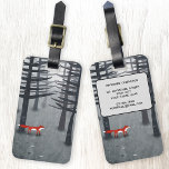 Étiquette À Bagage Nom personnalisé du renard et de la forêt<br><div class="desc">Un renard rouge sauvage se dresse au milieu des pins dans une forêt sombre. Une peinture paysagère pour les amateurs de faune,  d'animaux et de nature. Modifiez les coordonnées au verso.</div>