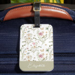 Étiquette À Bagage Nom personnalisé fleur sauvage Floral<br><div class="desc">Faites de votre prochain jeu de cartes plus mémorable avec ces magnifiques Fleurs sauvages Floral Personnalisé Nom de jeu Cartes! Avec leurs flûtes d'aquarelle et leurs tonalités apaisantes rose et vert sauge, ces cartes vous feront parler avec vos amis toute la nuit. Parfait pour les fêtes, les soirées de jeux,...</div>