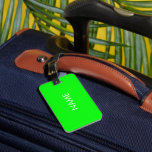 Étiquette À Bagage Nouveau néon vert moderne nom personnalisé texte m<br><div class="desc">néon moderne minimaliste vert nom personnalisé texte monogramme étiquette bagage</div>