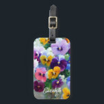 Étiquette À Bagage Pansies colorées<br><div class="desc">Cet article présente une belle peinture à l'huile d'un bouquet de panneaux</div>