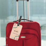 Étiquette À Bagage Peach rose or floraux monogramme élégant<br><div class="desc">Un arrière - plan branché couleur pêche. Décoré de fleurs d'or rose couleur eau et de verdure. Personnalisez et ajoutez votre prénom,  vos initiales monographiques et votre nom complet sur le devant,  les coordonnées au dos.</div>