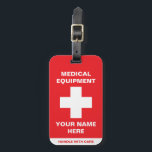 Étiquette À Bagage Poignée Médicale personnalisée avec soin<br><div class="desc">Poignée Médicale personnalisée avec soin Bagage Tag en rouge. Il est parfait pour toute personne transportant du matériel médical, pour un médecin, un professionnel de la santé ou un diabétique. L'identifiant parfait pour les bagages à afficher sur vos bagages et à faire manipuler avec soin tout le monde. Ce étiquette...</div>