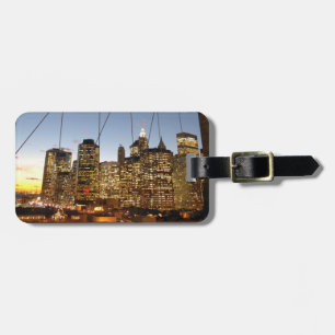 Étiquette À Bagage Pont de Brooklyn au crépuscule avec la skyline de