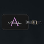 Étiquette À Bagage Purple Black Script Girl Nom du monogramme<br><div class="desc">Monogramme noir et violet Ajouter votre propre nom Script Bagage Bag Le tag sac fait le cadeau parfait pour 16 ans,  mariage,  douche nuptiale,  baby shower ou bachelorette cadeau pour quelqu'un décorant sa chambre dans le style.</div>
