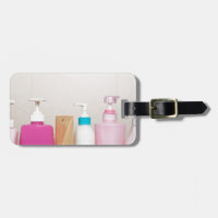 Rangée des bouteilles d'article de toilette