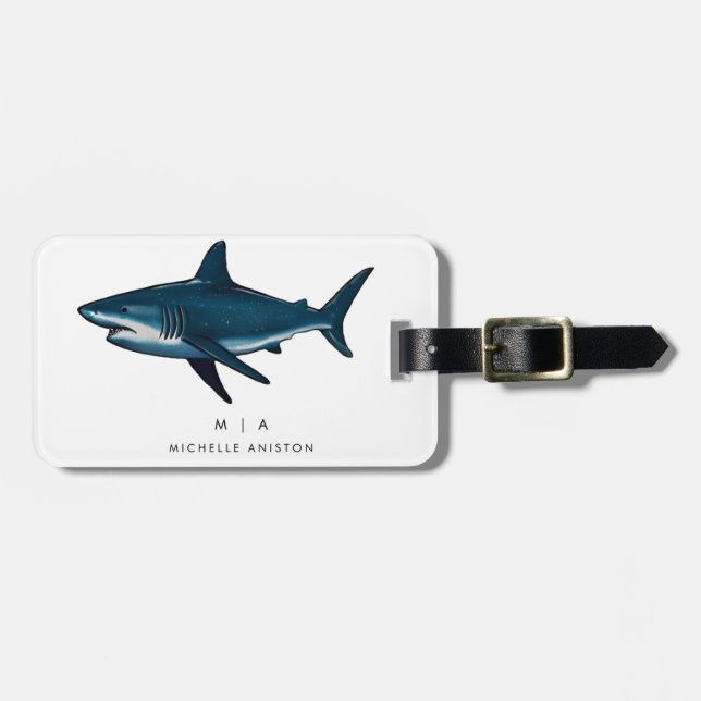 Étiquette À Bagage Requin bleu | Monogramme personnalisé (Devant horizontal)
