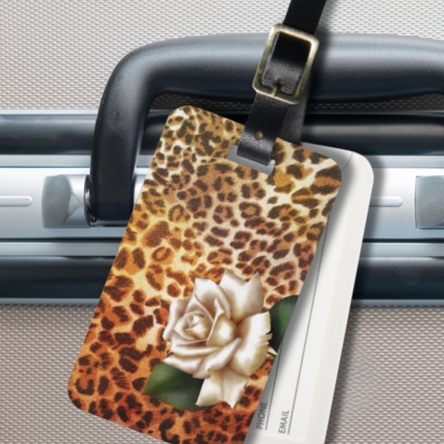 Étiquette À Bagage Restez sauvage Poster de animal léopard rose blanc (Stay Wild Animal print leopard white rose Luggage Tag)