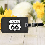 Étiquette À Bagage Route 66 Signal ou photo personnalisée Personnalis<br><div class="desc">Téléchargez une photo, ajoutez un nom et des informations de contact, et créez facilement votre bagage personnalisé. Cliquez sur PERSONNALISER pour modifier la couleur de l'arrière - plan. Vous pouvez TRANSFÉRER ce DESIGN sur d'autres produits Zazzle et l'ajuster à la plupart des articles Zazzle. Les conceptions Studio standard sont faites...</div>