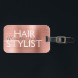 Étiquette À Bagage Styliste de cheveux en métal brossé rose et Rose o<br><div class="desc">Pink & Rose Gold brossé métal cheveux Styliste Beauté Fournitures Nom Balise pour un salon. Le nom et la profession ou l'entreprise peuvent être changés pour être utilisés pour n'importe quel type d'entreprise. Veuillez contacter le concepteur pour obtenir d'autres articles correspondants.</div>