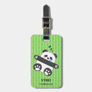 Étiquette À Bagage Un bébé panda mignon dormant paisiblement