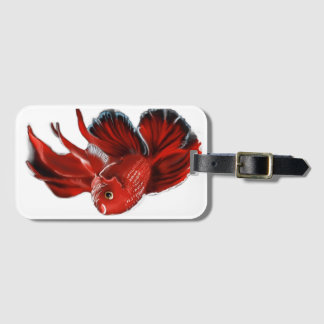 Étiquette À Bagage Un poisson combattant rouge vibrant nageant.