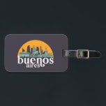 Étiquette À Bagage Ville Vintage de Buenos Aires Skyline Cityscape Ar<br><div class="desc">Design urbain vintage et rétro avec une belle skyline, attraction touristique et art urbain. gratte-ciel Cool et silhouette de construction merchandises pour touristes et voyageurs. Parfait comme souvenir à rapporter lors de votre voyage. Enregistrez la mémoire de votre voyage et de vos vacances en famille et entre amis. La couleur...</div>