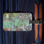 Étiquette À Bagage Vincent van Gogh - Irises<br><div class="desc">Irises (1889) de Van Gogh est un post impressionnisme vintage de peinture de nature fleurie d'art. Un groupe d'iris à barbe violet et une seule fleur d'iris blanc poussent dans un jardin. C'était l'une de ses premières peintures alors qu'il était à l'asile à Saint-Rémy-de-Provence. En 1987, il est devenu le...</div>