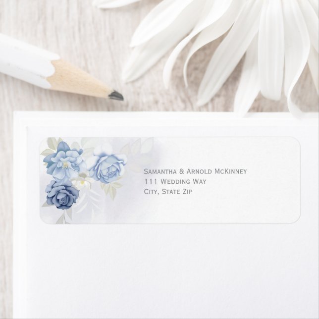 Étiquette Adresse de mariage florale bleu clair aquarelle (En situation)