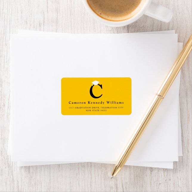 Étiquette Adresse de remise des diplômes Classique Monogramm (En situation)