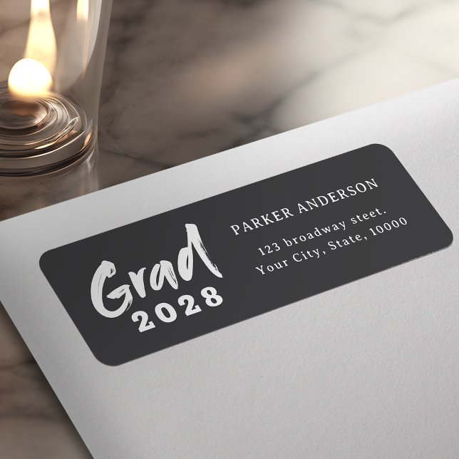Étiquette Adresse de retour de diplôme en écriture moderne a (Modern Brush Script Graduation Return Address Label)