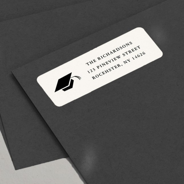 Étiquette Adresse de retour de diplôme noir classique simple (Simple Graduation Cap Return Address Label.)