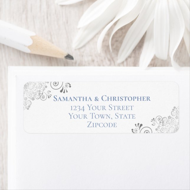 Étiquette Adresse de retour de mariage bleu sur fond blanc a (En situation)