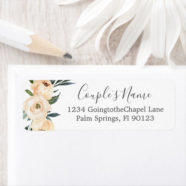 Étiquette Adresse de retour de mariage Floral Beige Blanc (En situation)