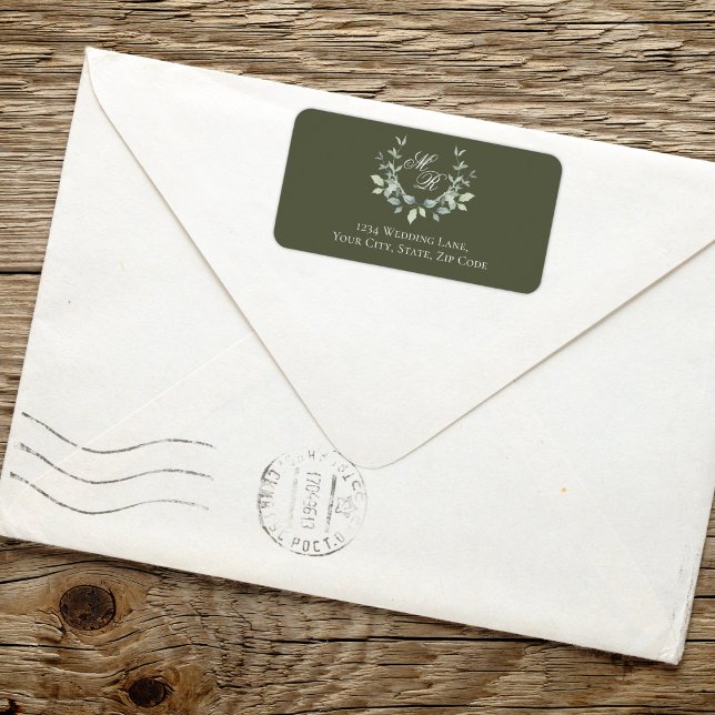 Étiquette Adresse de Retour de Mariage Monogramme Vert Olive (Botanical wreath monogram design perfect for rustic, garden, or boho wedding mail)