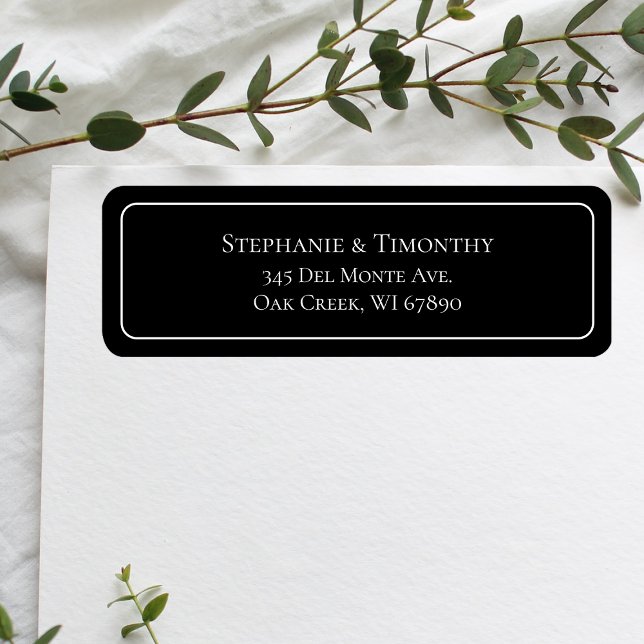 Étiquette Adresse de retour du Mariage noir classique simple (Effortlessly manage wedding correspondence with our simple return labels, ensuring seamless mailing.)