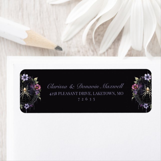 Étiquette Adresse de retour en toile d'araignée florale viol (En situation)
