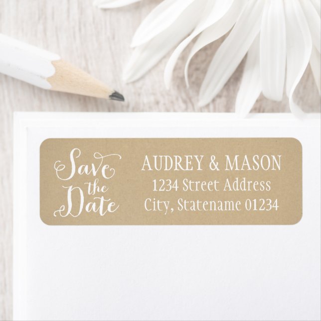 Étiquette Adresse de retour pour mariage Rustic Kraft Save t (En situation)