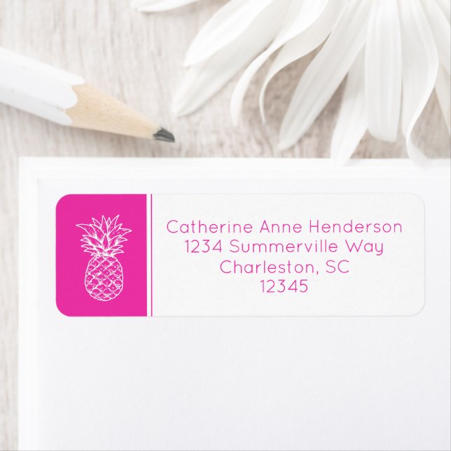 Étiquette Ananas rose tropicale Preppy Personnalisé (En situation)