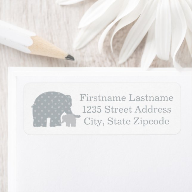 Étiquette Baby shower de la mère Eléphant Grey Dots (En situation)
