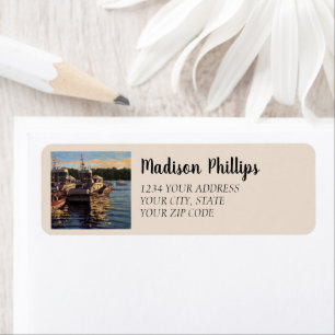 Étiquette Bateaux de pêche pittoresques ancrés